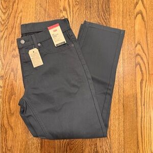 NWT Men’s Levi's Dark Gray Athletic Taper Jeans 32x30